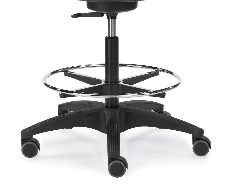 Labor 4 - Hocker mit Rückenlehne und Fußring